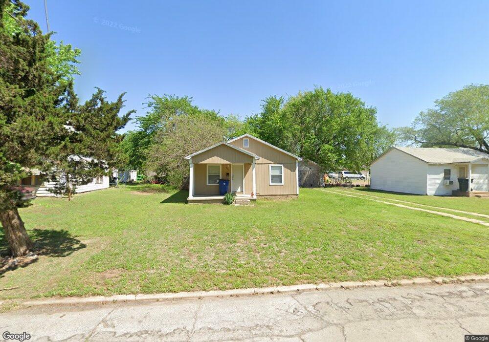 807 W Mulberry Ave, Duncan, OK 73533 - photo 1