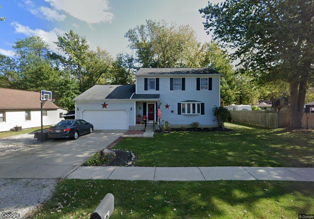 541 Robinwood Ave, Sheffield Lake, OH 44054 - photo 1