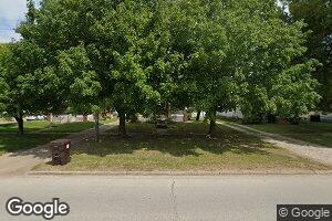 34 N Adams St, Carthage, IL 62321