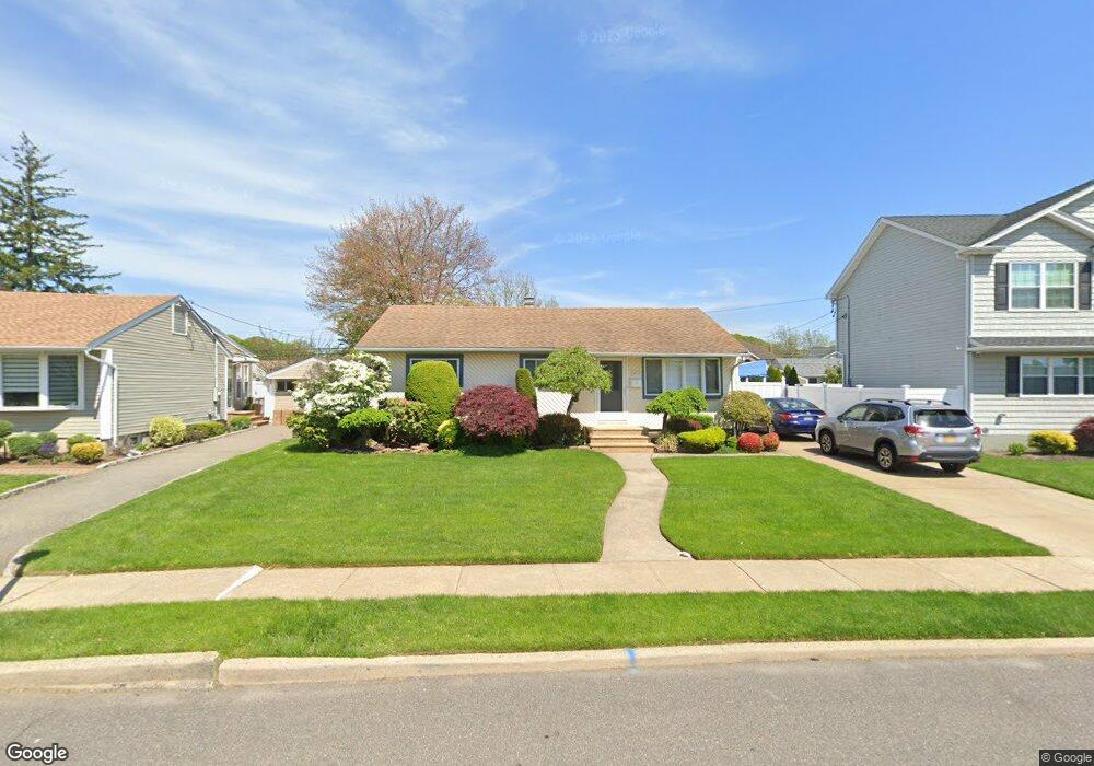 731 Meisser St, Franklin Square, NY 11010 - photo 1