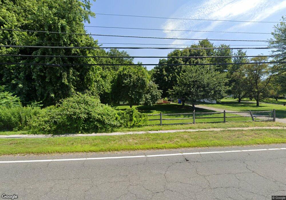 94 N Maple St, Enfield, CT 06082 - photo 1