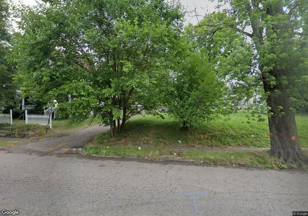 915 Shorb Ave NW, Canton, OH 44703 - photo 1