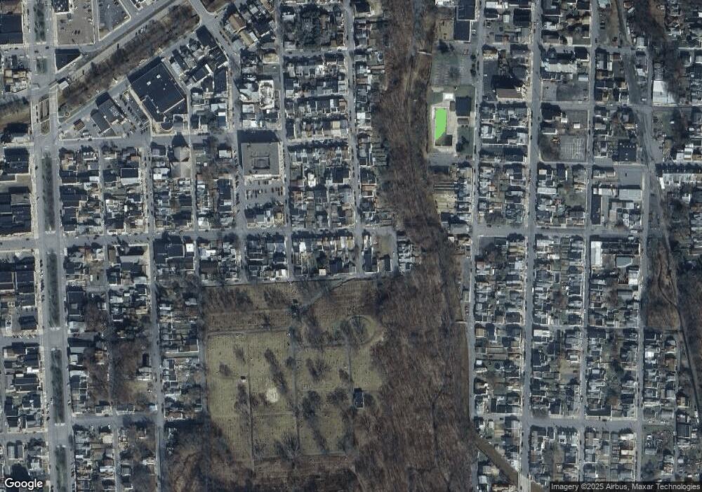 136 E Chestnut St, Shamokin, PA 17872 - photo 1