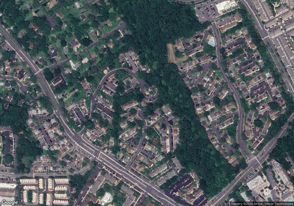 9597 Lindenbrook St, Fairfax, VA 22031 - photo 1