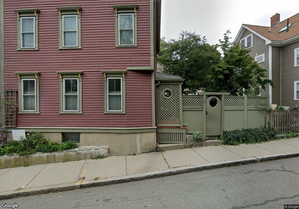 4 Franklin Ct unit 1, Brookline, MA 02445 - photo 1