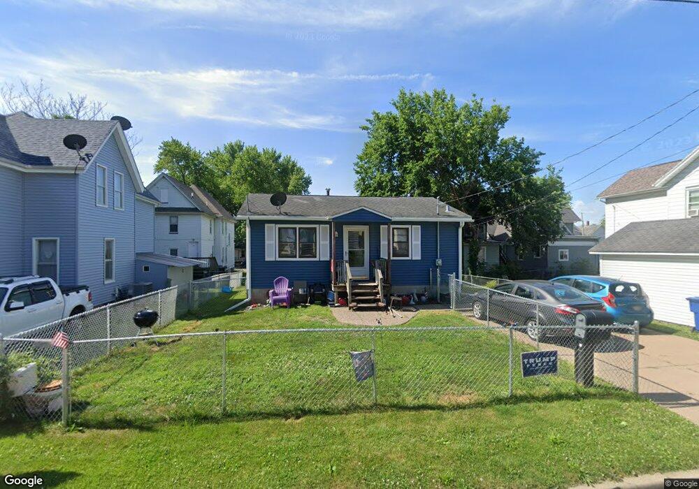 1455 W 9th St, Davenport, IA 52804 - photo 1