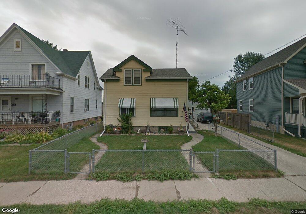 5725 16th Ave, Kenosha, WI 53140 - photo 1