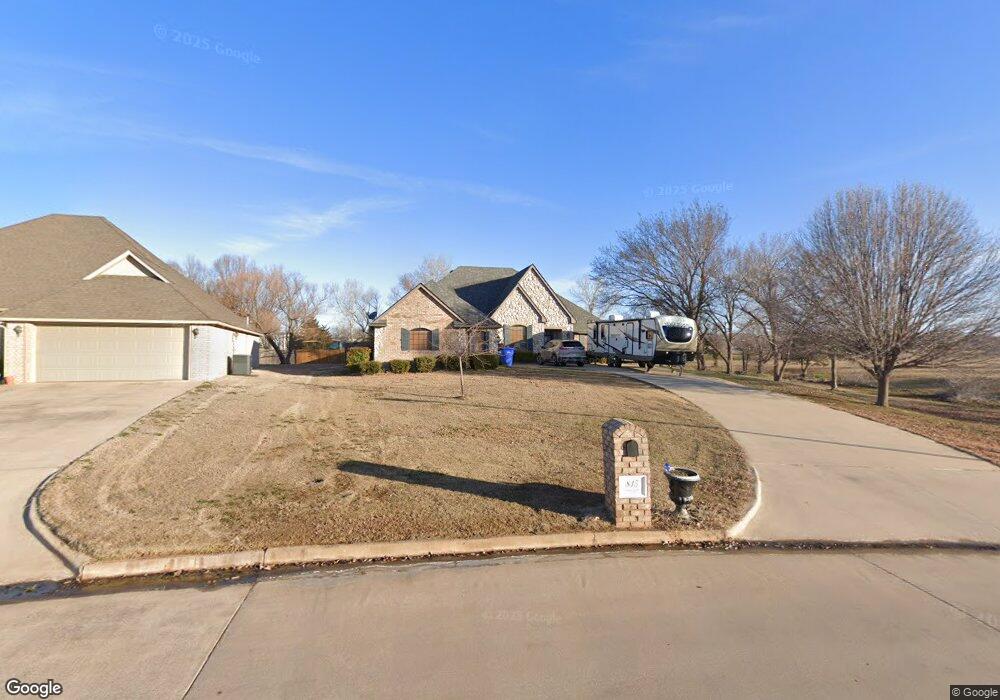 815 Hummingbird Dr, Cache, OK 73527 - photo 1