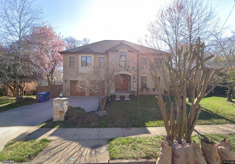 1701 Strine Dr, McLean, VA 22101 - photo 1