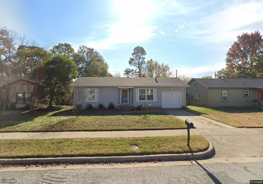 117 Reaves Ln, Hurst, TX 76053 - photo 1