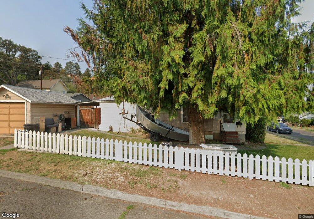 522 E 13th St, the Dalles, OR 97058 - photo 1