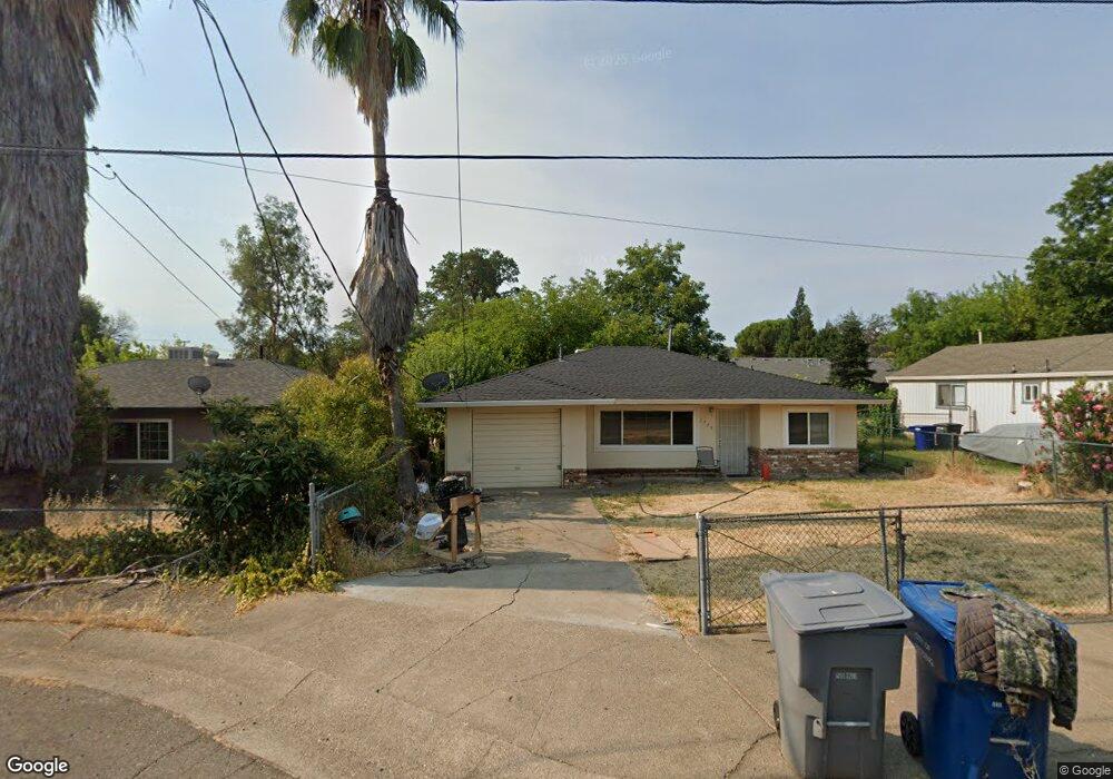 1735 Roanoke Ave, Redding, CA 96001 - photo 1