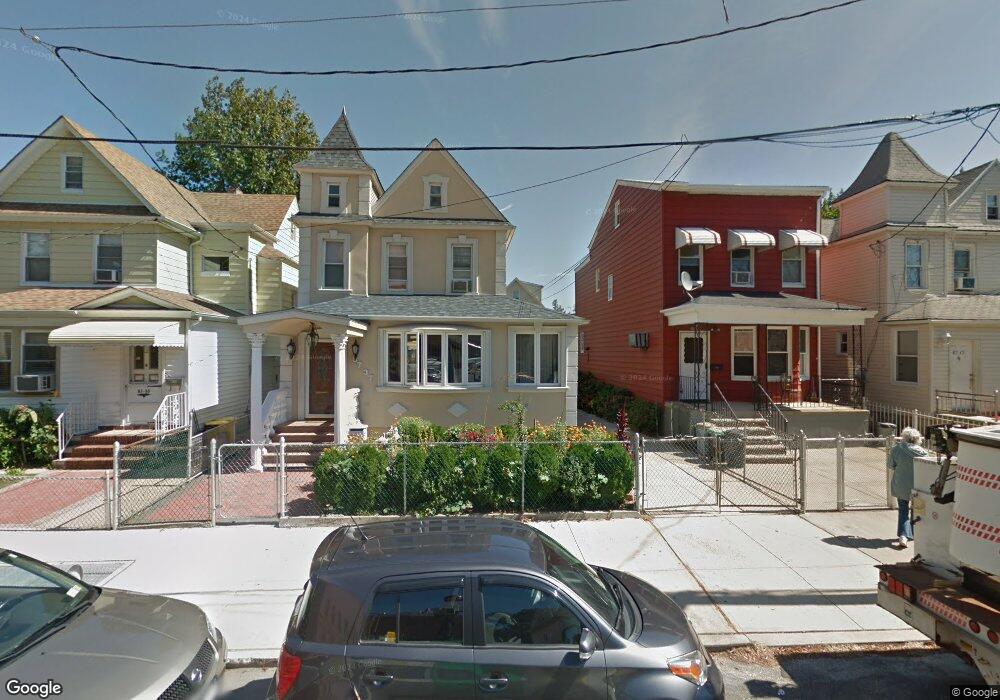 8737 109th St, Richmond Hill, NY 11418 - photo 1