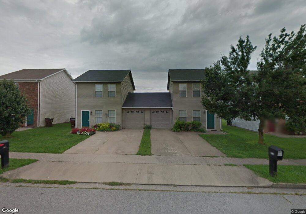 1068 Pinoak Dr unit 1070, Nicholasville, KY 40356 - photo 1