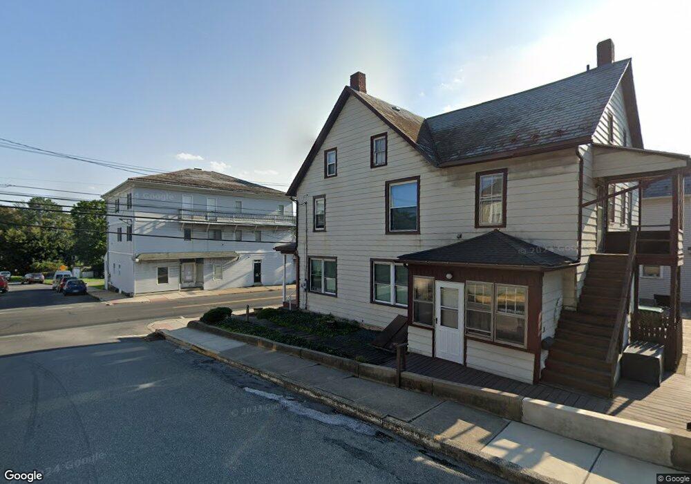 301 W Pennsylvania Ave, Pen Argyl, PA 18072 - photo 1