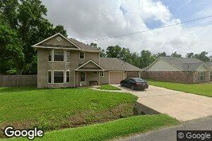77 River Park Dr, Hahnville, LA 70057