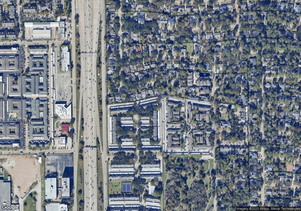 10226 Longmont Dr unit 50, Houston, TX 77042 - photo 1