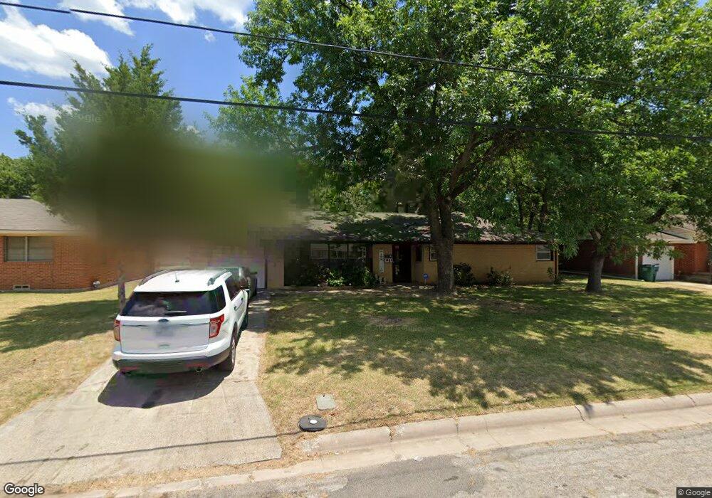 1310 Belmont St, Gainesville, TX 76240 - photo 1