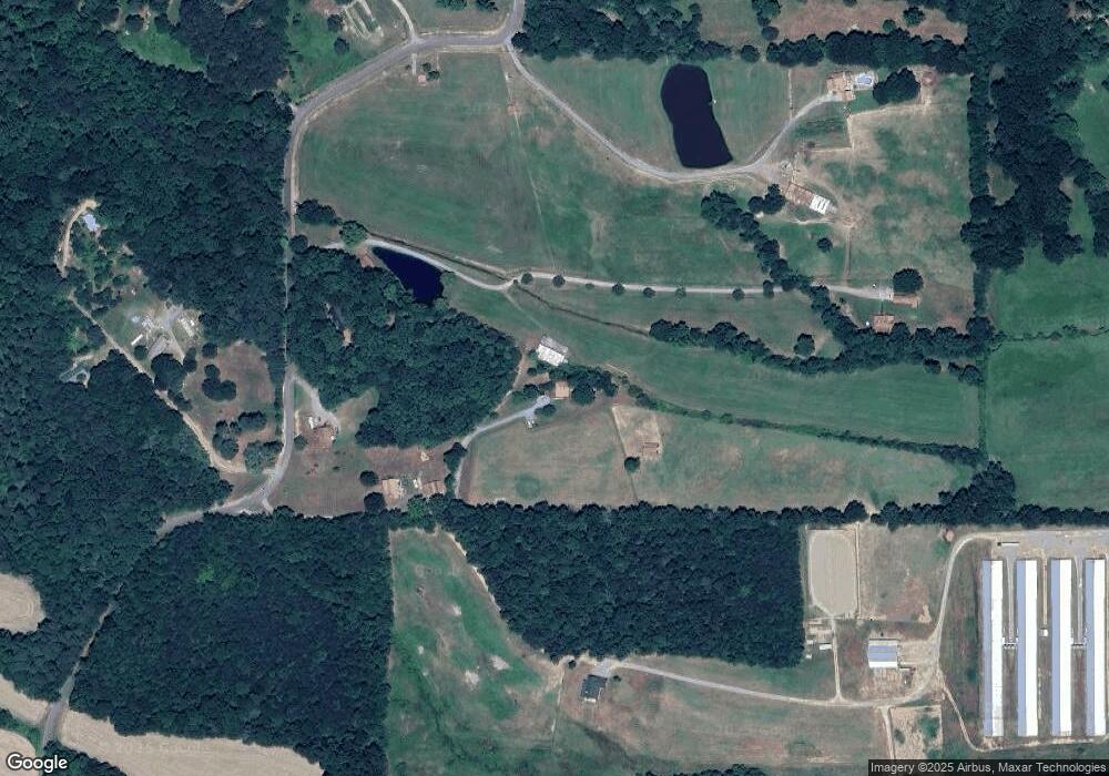 915 Artesian Well Rd NW, Calhoun, GA 30701 - photo 1