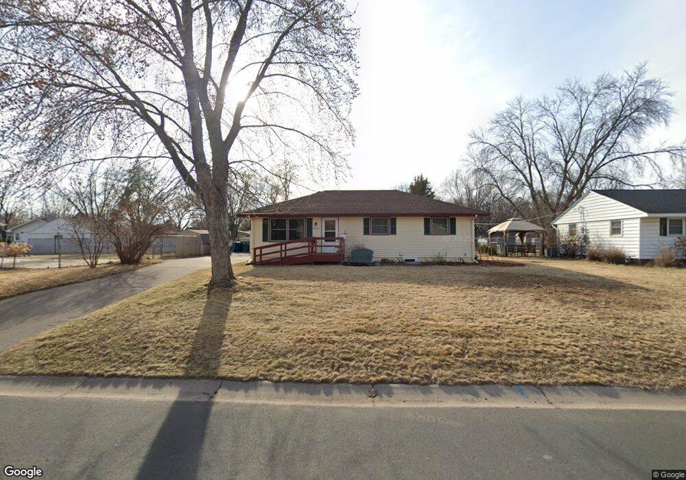 9419 Pilgrim Ln N, Maple Grove, MN 55369 - photo 1