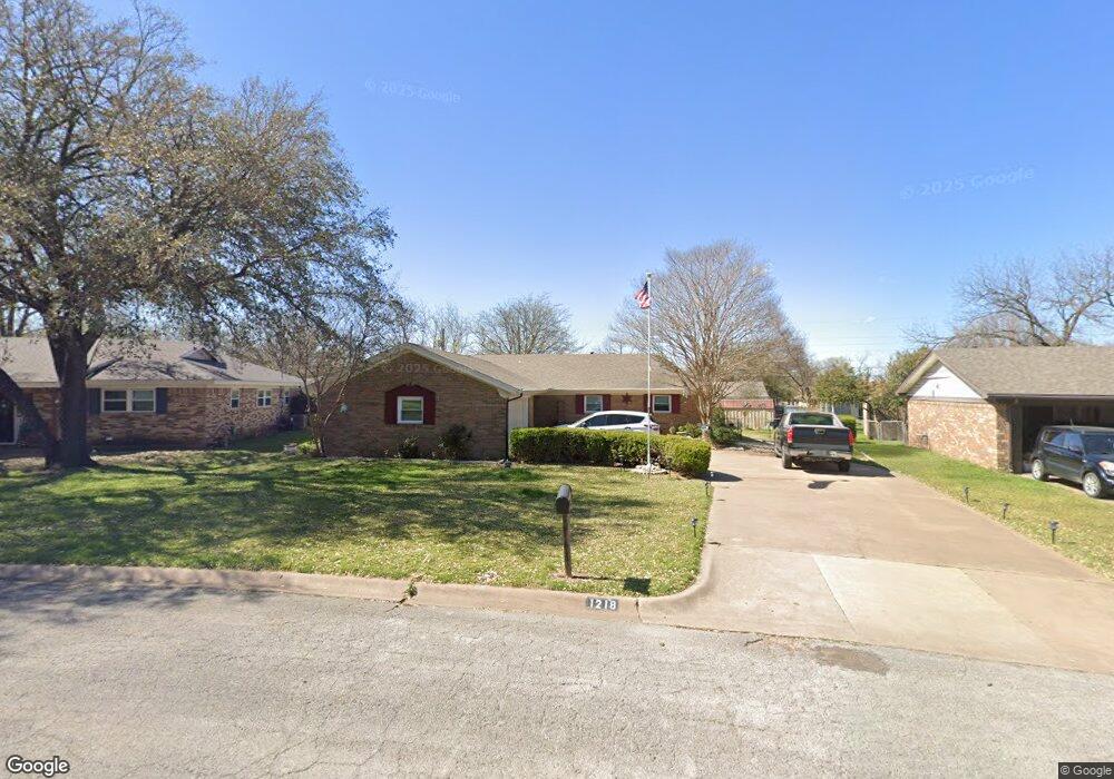 1218 Briarwood Dr, Cleburne, TX 76033 - photo 1