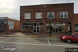 109 E Barnard St, Glennville, GA 30427