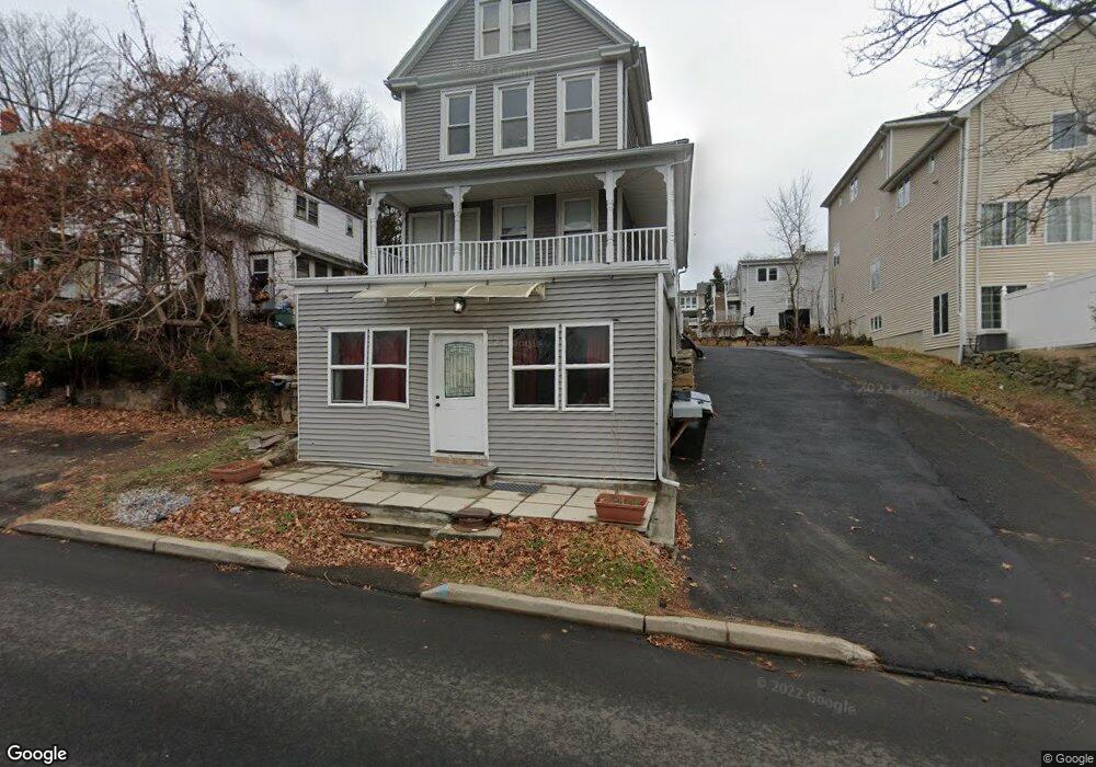 60 Jennings Rd unit 2nd floor, Fairfield, CT 06825 - photo 1