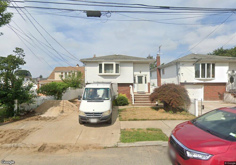 54 Sherwood Ave, Franklin Square, NY 11010 - photo 1