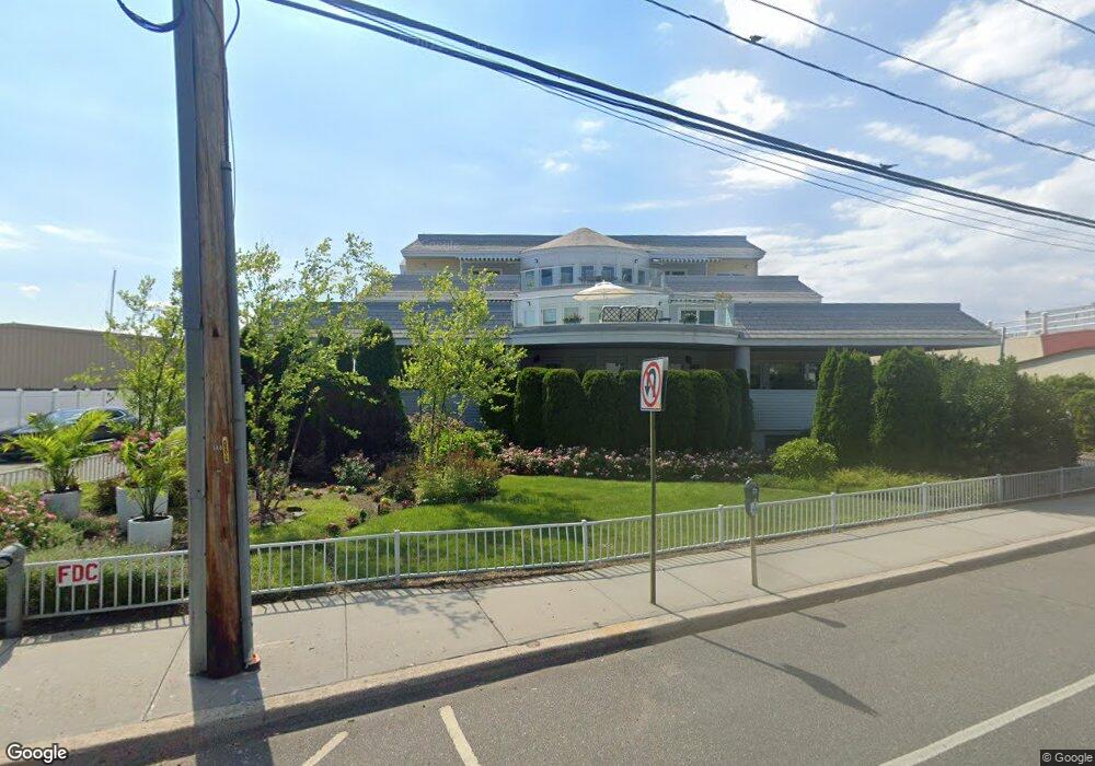 433 Main St unit 303, Port Washington, NY 11050 - photo 1