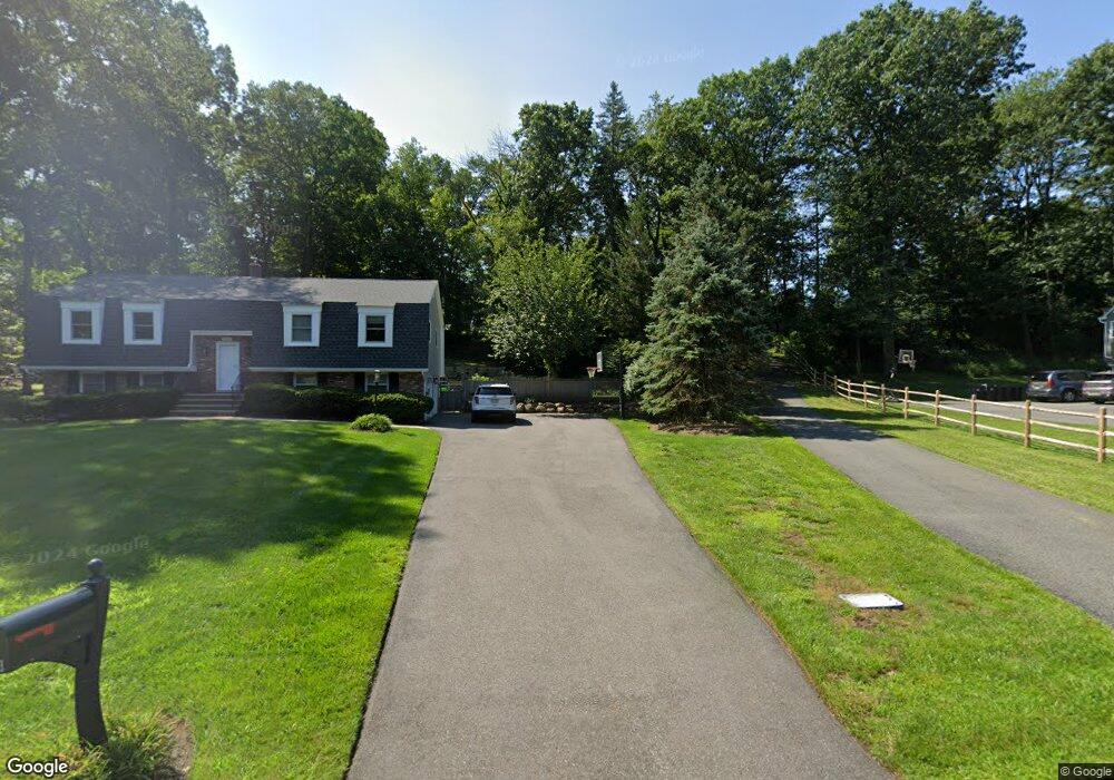240 Hidden Glen Ct, Franklin Lakes, NJ 07417 - photo 1