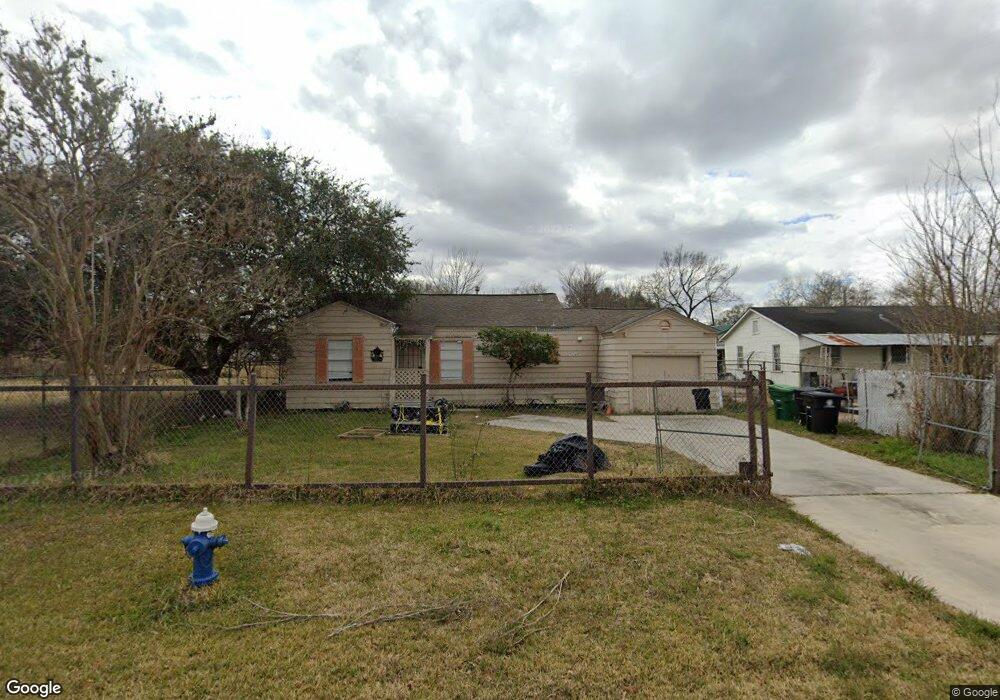 7246 Edna St, Houston, TX 77087 - photo 1