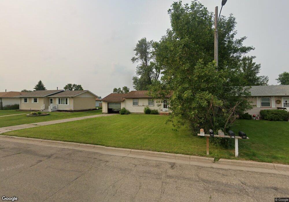 926 15th St SW, Jamestown, ND 58401 - photo 1