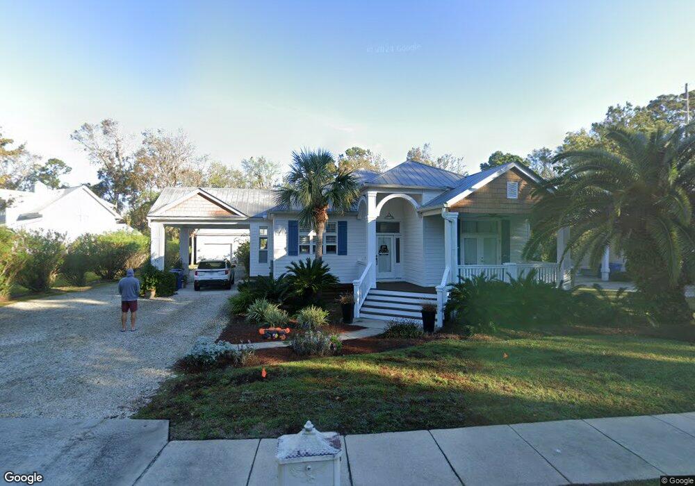 102 Carlisle Place Pool, Saint Simons Island, GA 31522 - photo 1