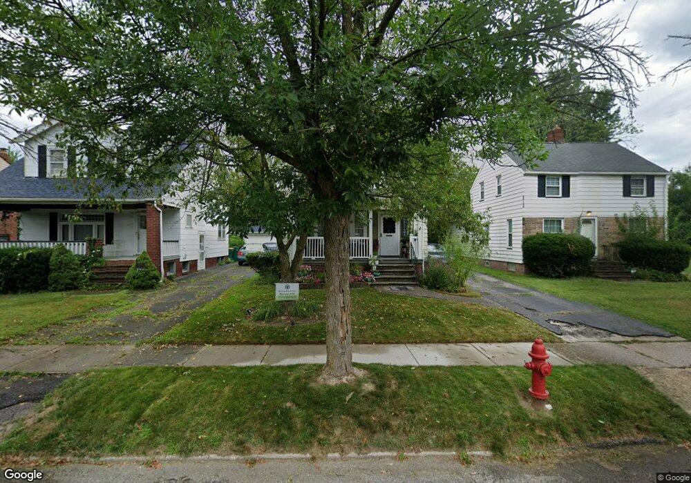 20913 Hillgrove Ave, Maple Heights, OH 44137 - photo 1