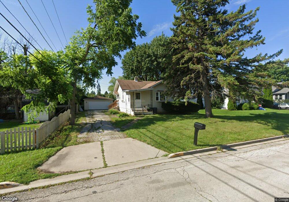 2613 W Ridgeland Ave, Waukegan, IL 60085 - photo 1