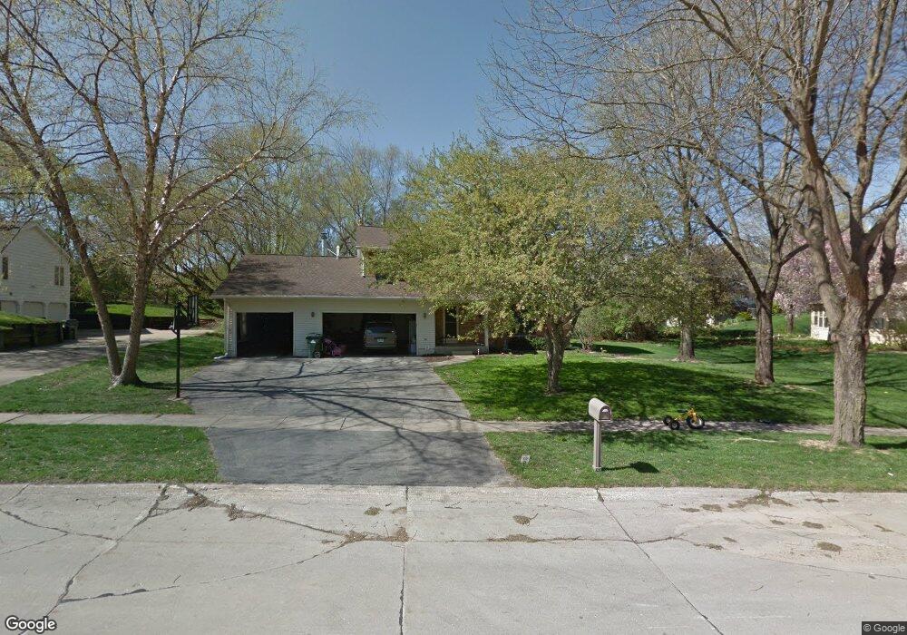 131 Tomahawk Trail SE, Cedar Rapids, IA 52403 - photo 1