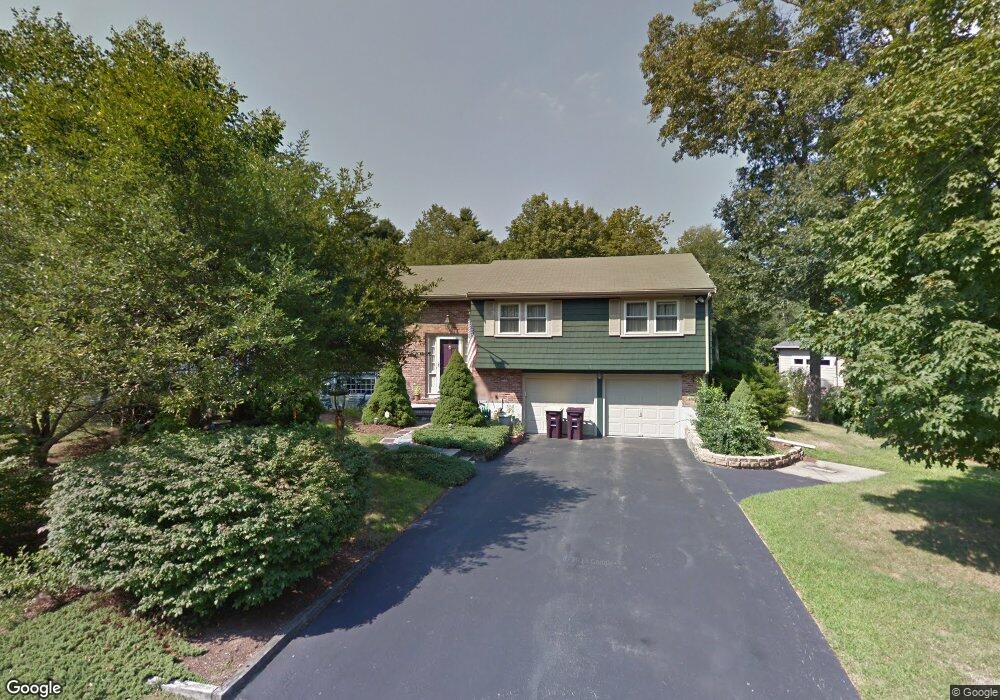 40 Heather Ln, South Weymouth, MA 02190 - photo 1