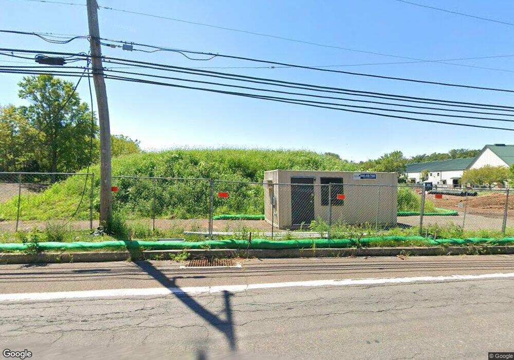 6256 Kellers Church Rd, Plumsteadville, PA 18947 - photo 1