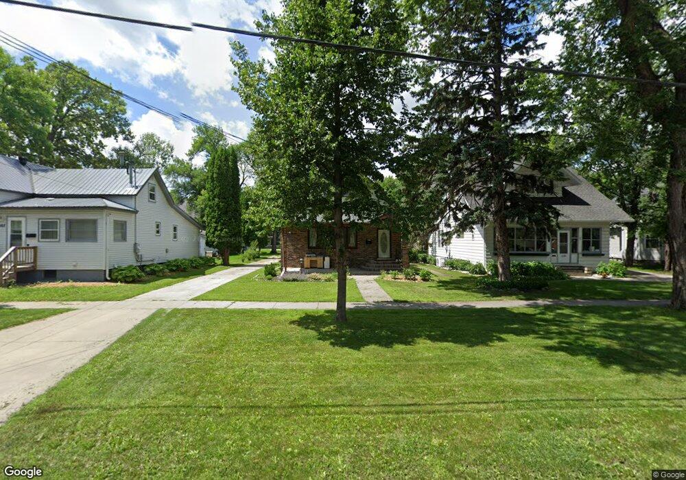 1105 10th St S, Fargo, ND 58103 - photo 1