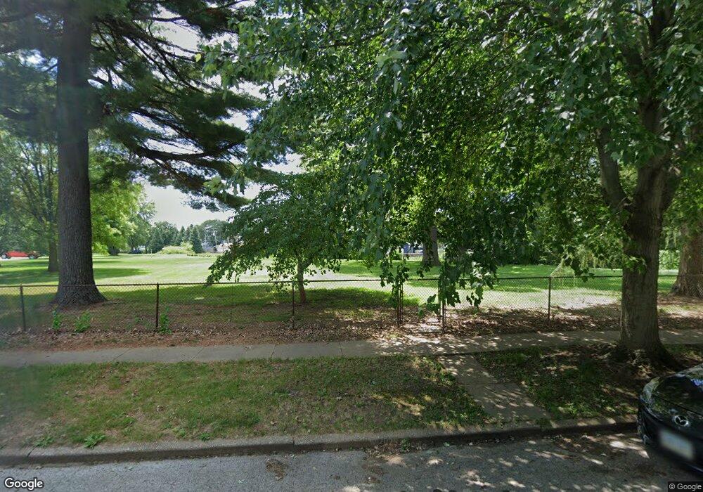 2223 W 1st St, Davenport, IA 52802 - photo 1