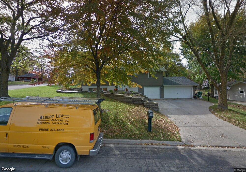 1012 Elmhill Dr, Albert Lea, MN 56007 - photo 1