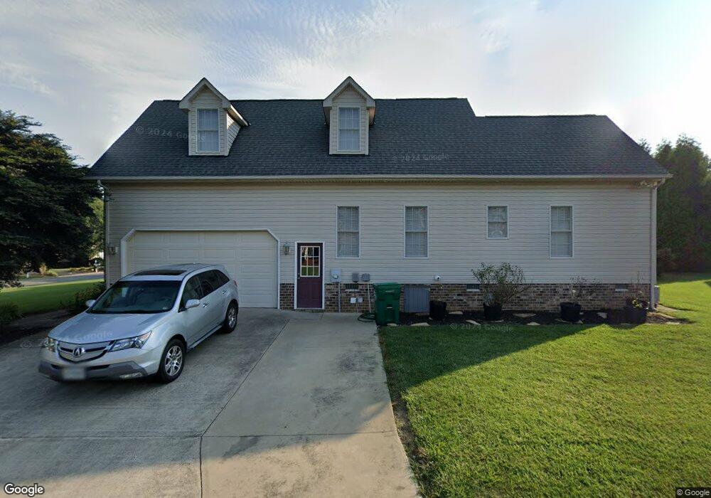 9468 Crescent View Dr, Mechanicsville, VA 23116 - photo 1