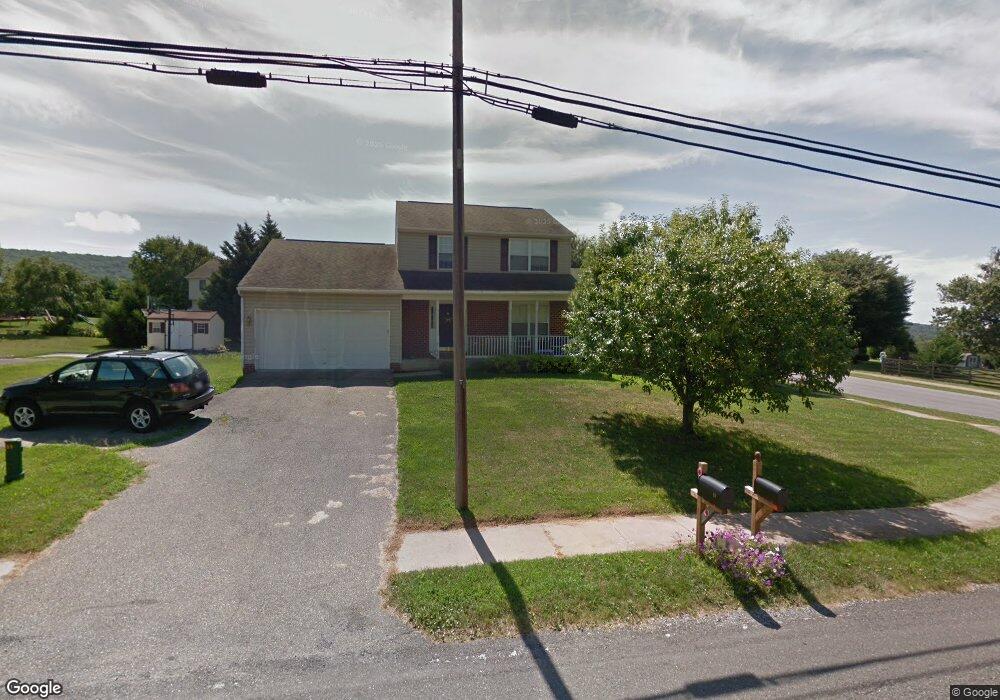 58 E Water St unit 3, Smithsburg, MD 21783 - photo 1