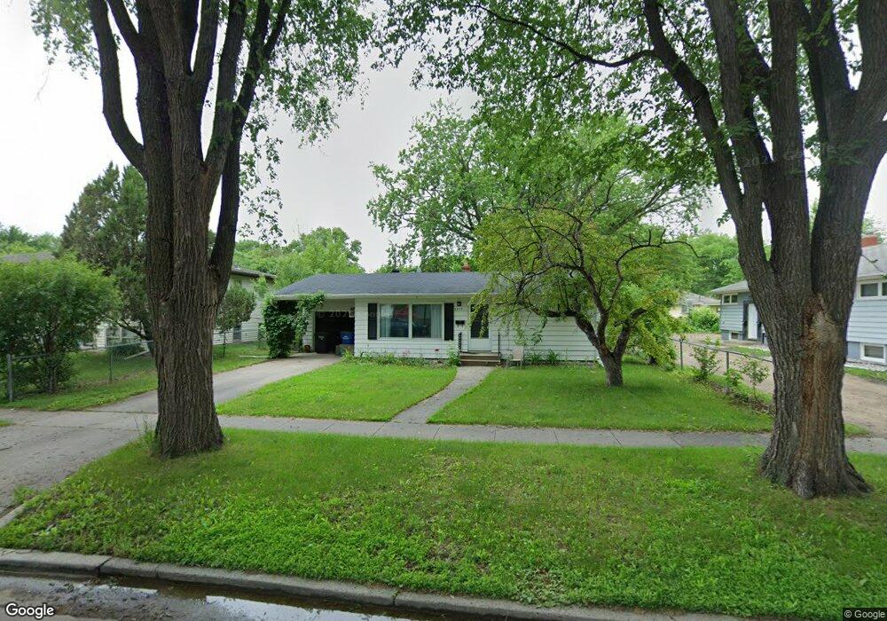 2514 9th St N, Fargo, ND 58102 - photo 1