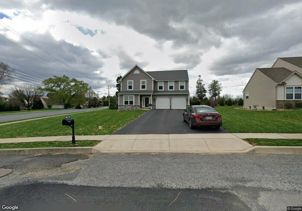 1000 River Crest Dr, Reading, PA 19605 - photo 1