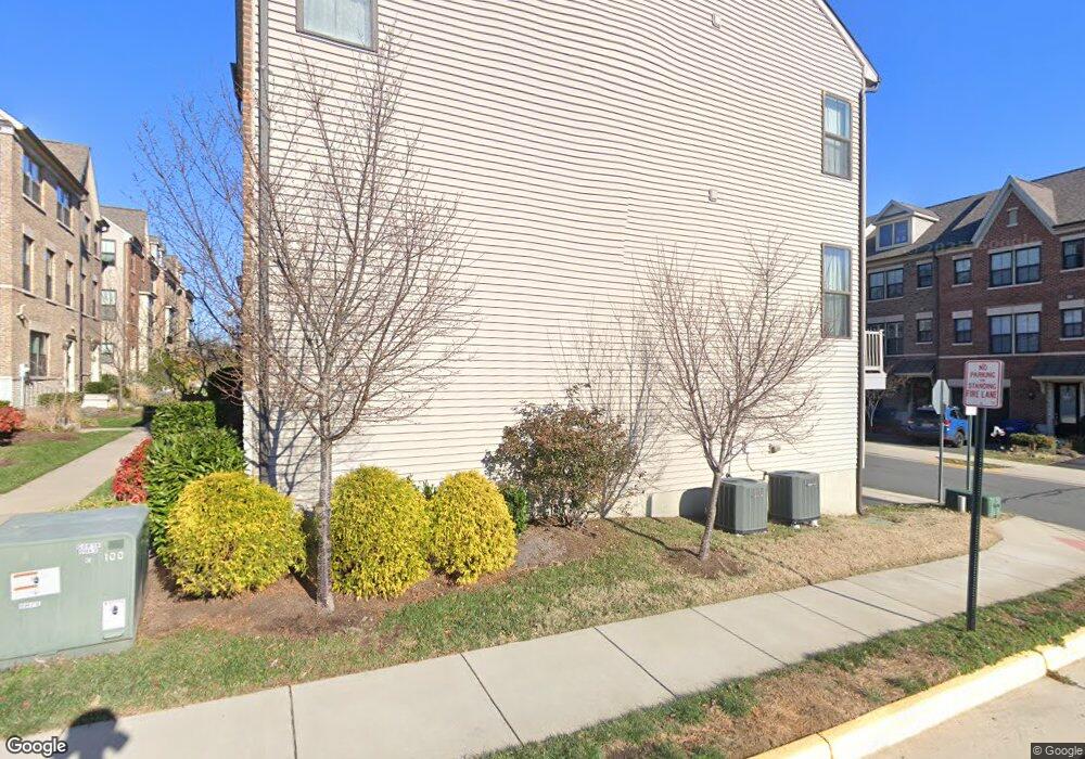 3708 Ambrose Hills Rd, Falls Church, VA 22041 - photo 1