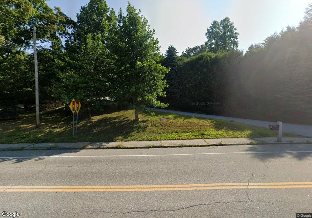 539 Pembroke St, Pembroke, NH 03275 - photo 1