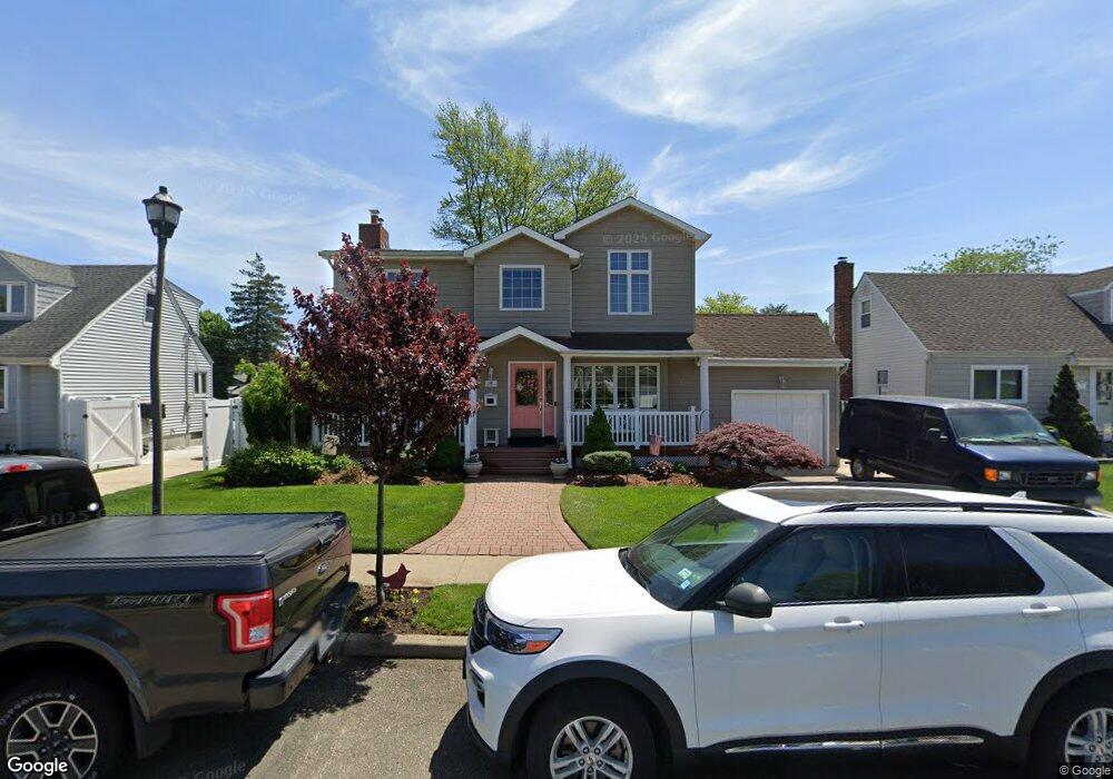 441 Jefferson St, Franklin Square, NY 11010 - photo 1