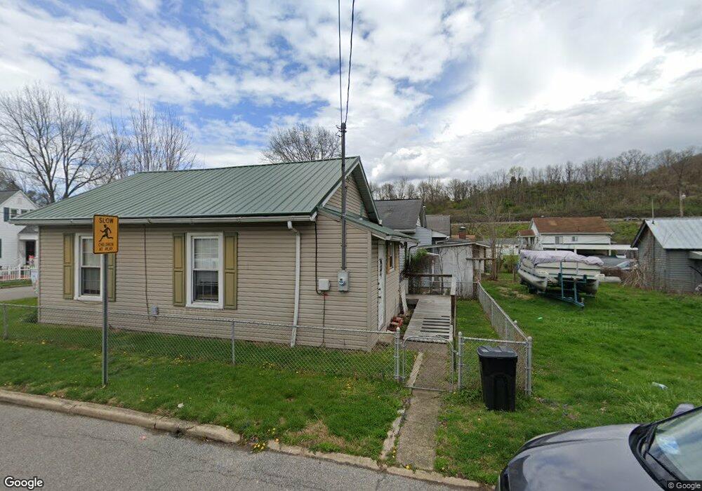 528 18th St, Dunbar, WV 25064 - photo 1