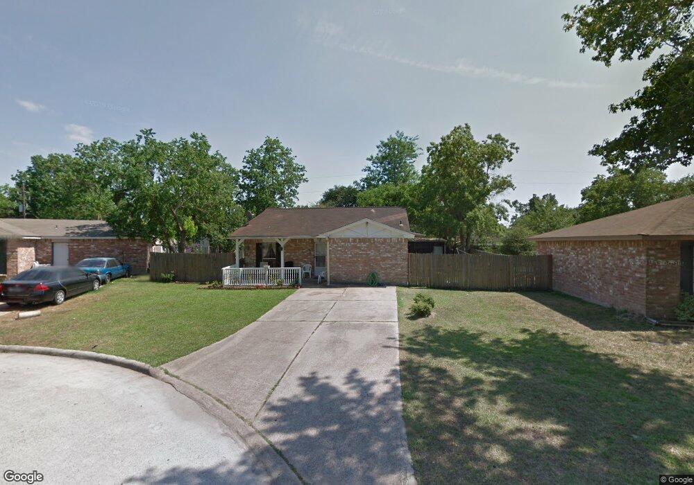 1014 Surrey Ct, Tomball, TX 77375 - photo 1